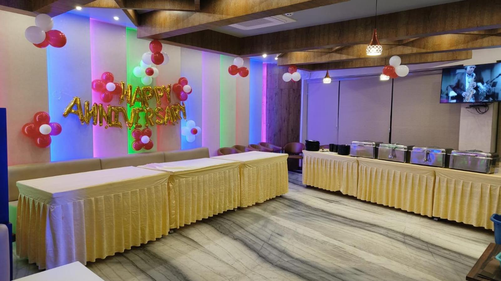 לקנאו V Square Airport Hotel מראה חיצוני תמונה