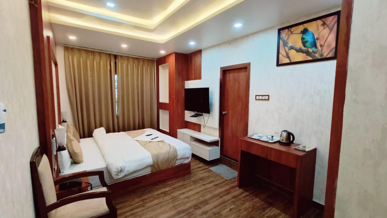 לקנאו V Square Airport Hotel מראה חיצוני תמונה